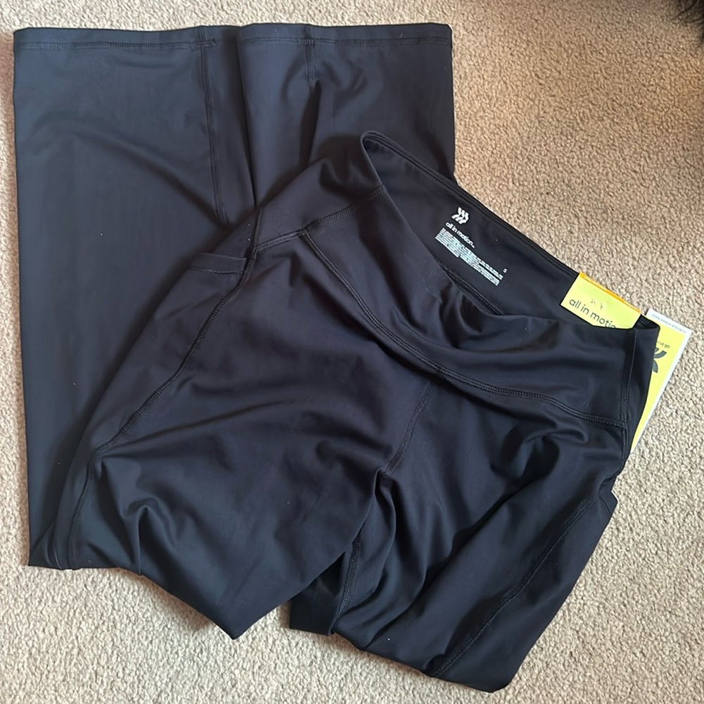 Straight leg yoga pants